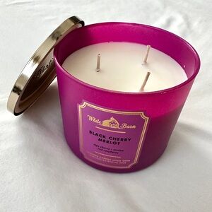 NEW White Barn Black Cherry Merlot Candle